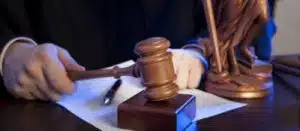 Male judge CPO 400 Male judge CPO 400