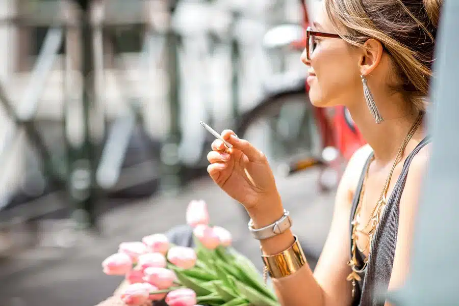 smoking marijuana in public smoking marijuana in public